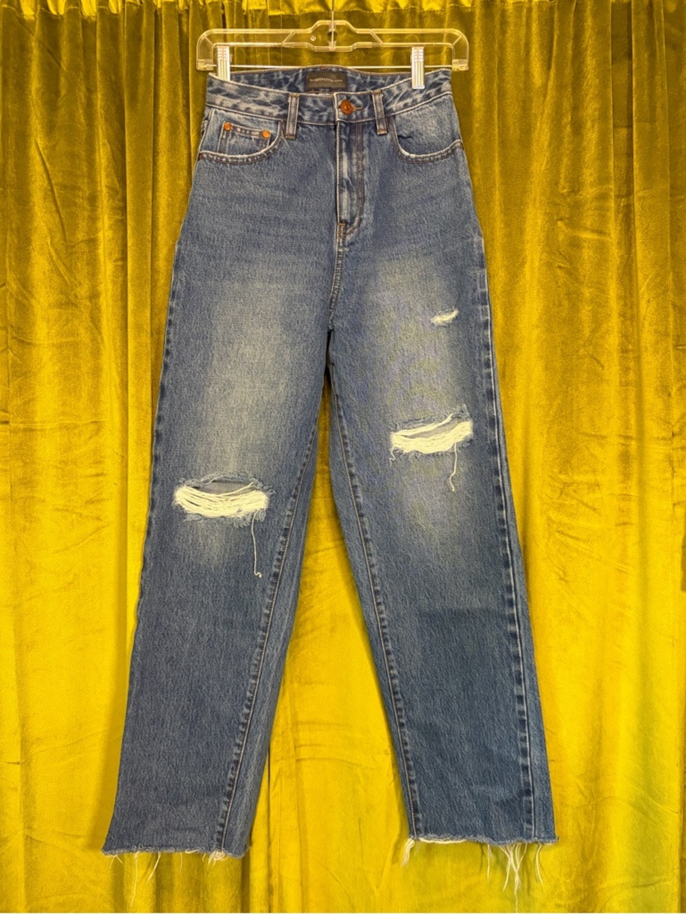 Number Seven Denim High Rise Straight Leg Medium Wash Jeans. Size 25. Medium
